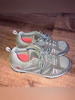 Columbia Hiking Shoes